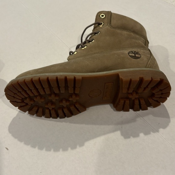 Timberland Suede Boots (Very New) - Picture 4 of 6